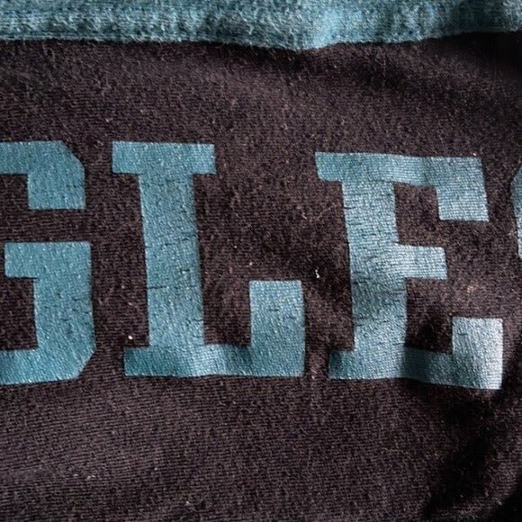 Philadelphia Eagles T-Shirt - Mens Medium - Unique design. - Picture 6 of 7